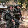 Palestinski zvaničnici: U izraelskom napadu na izbeglički kamp u Gazi poginula tročlana porodica - roditelji i njihova…