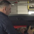 Frapiraćete se kad vidite gde Taki Marinković krije novac! Otvorio gepek, a onda... Usnimljen i kako ćaska sa ovom poznatom…