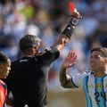Očajna Argentina nije šutnula 90 minuta, a onda je Slavko Vinčić ukrao šou, za ovo je mesaru pokazao crveni