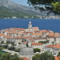 На плажи у Корчули забрањено купање због присуства бактерије ешерихија коли