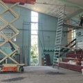 Za obnovu tri osnovne škole u opštini Kovin izdvojeno 198 miliona dinara Sportska sala u Dubovcu, zamena stolarije u školama u…