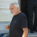Poznati glumac došao na sahranu Ratka Mladića: Vidno utučen, nosi crninu