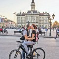 Disko matine u centru grada! Robot đuskao kod Miletića Pogledajte kako je to izgledalo (video)