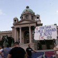 Počeo protest Srbija protiv nasilja ispred parlamenta