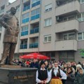 Hirurgu napaćenog srpskog naroda: Otkriven spomenik doktoru Miodragu Laziću u Istočnoj Ilidži