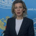 Zaharova: Rusija pažljivo prati sve manevre NATO-a koji su deo hibridnog rata