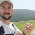 Mladić iz Užica pešači ka Ostrogu da bi pomogao jednoj siromašnoj porodici: „Saznao sam da Marinkovići po dva-tri dana…