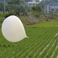 Severna Koreja opet balonima poslala smeće u Južnu Koreju