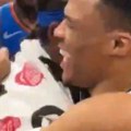 Nikola, da li si zaslužio ovo? Dok Srbin i Denver tuguju, saigrač umire od smeha sa najvećim Jokićevim rivalom