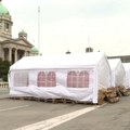 Ćacilend tema i u gradskoj skupštini: Opozicija o dozvolama, vlast o traktorima
