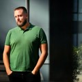 INTERVJU „U početku sam bio pijan 3–4 puta nedeljno, a onda sam počeo da pijem uz ručak, pa uz jutarnju kafu…“: Naš pevač prvi…
