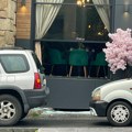 Saznajemo Molotovljev koktel bačen na poznati restoran na Čukarici: Snimak nadzornih kamera ključan