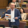 Trobojka posle ''evropske agende'': Skupštini Crne Gore nije prošao predlog o zakonskom vraćanju narodne zastave