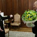 Putin nakon tvrdnji da se skriva u bunkeru objavio video sa svojom bivšom učiteljicom (VIDEO)
