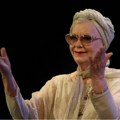 Milena Dravić na Kanskom festivalu nosila repliku svoje glave: Jugoslavila zabranila njen film, Evropa joj se divila