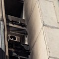 Baka, deka i unuci umakli vatrenoj stihiji, noćna drama u Gandijevoj: Planulo iz njihovog stana, a onda su svi iz ulaza u…