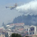 Ovako izgleda Omiš iz vazduha: Avioni uleću u grotlo požara, od snimka podilazi jeza!