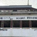 VIDEO: Neko se baš potrudio da precrta grafite protiv SNS-a i Aleksandra Vučića