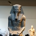 Švajcarska vratila Egiptu deo statue Ramzesa II