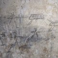 FOTO: U Pompeji otkriveni dečiji crteži gladijatora i lova na vepra