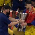 Kakav gest kapitena Fenerbahčea! Dao Marku Guduriću da podigne trofej Evrolige, zavijorila se srpska zastava