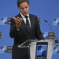 "Aji ste medved, ne treba da glumite moć" NATO udario na Putina: Duge kolone na pumpama otkrivaju pravu snagu Kremlja