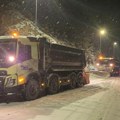 (Foto) Jaka kiša prešla u sneg Sedam kamiona aktivirano preko Zlatibora: Putari posipaju kolovoz