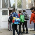Deca se otrovala u Aranđelovcu, a odgovora nigde: Jeli piletinu pa povraćali 20 puta