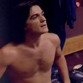 Gola obožavateljka čekala Čolu u krevetu! Pevačica otkrila detalje skandalozne scene stare 40 godina