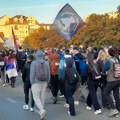 Novosadski studenti krenuli peške na završni miting u Beogradu (FOTO, VIDEO)