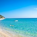 Bar na plaži na Halkidikiju šokirao pravilima oblačenja: Japanke nisu dozvoljene!