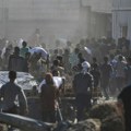 Masa izgladnelih Palestinaca opljačkala skladište hrane UN-a u Gazi, više mrtvih