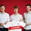 Bundesliga je san! Tata će me voziti na treninge: Štutgart predstavio Lazara Jovanovića, a on ih podsetio na debakl od Zvezde!…