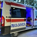Dva muškarca izbodena nožem Hitna pomoć prevezla ženu, koja je oborena kao pešak do bolnice