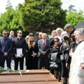 Najemotiniji trenutak na sahrani vladimira cvetkovića: Legenda ispraćena na večni počinak uz Đurđevdan!