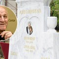 Telo Bate Živojinovića sklonjeno iz Aleje: Evo gde sad počiva legendarni glumac i koji je razlog