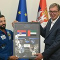 Vučić sa ministrom omladine UAE i prvim arapskim astronautom Al Nejadijem: Razmenili poklone, evo šta srpsko ide u svemir…