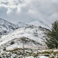 Sneg usred leta Snimljeni neverovatni prizori: Zabeleli Šar-planina i Olimp, temperatura pala ispod nule (video)