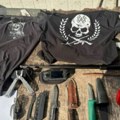 Određen pritvor muškarcima privedenim na Jarinju sa opremom za srednjovekovne veštine