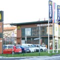 Teški dani za najpoznatiji lanac brze hrane na svetu: Deonice pale, pa spremaju odgovor od 8,5 milijardi dolara