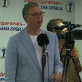 "Ja kažem - idemo na debatu, a on legao u krevet i kaže - na ignor si", Vučić iz Sremske Mitrovice: "Glavu daju, ali na duel…