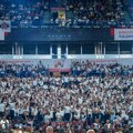 Predizborni skup SNS u Areni Ogromne gužve na platou, stigli i Srbi sa KiM: "Vučić će poslati važne poruke" (foto)