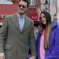 Pljeskavica, kajmak i uštipci: Balaševići uživaju u vikendu, pred njima puna trpeza: Evo gde su otputovali