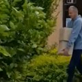SNS ne sedi skrštenih ruku: Najezda paketa pomoći po Kosjeriću, do izbora će deliti i „kola, avione, helikoptere“ VIDEO