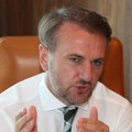 „Obradoviću i Saviću, imate budžet za centra“