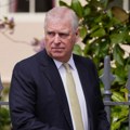 Принц Ендру опет у епицентру скандала око Епстина: Колико је знала Бакингемска палата?