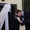 Vučić čestitao patrijarhu, sveštenicima i vernicima Božić