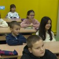 Ovako izgleda povratak u školu iz ugla đaka: Neki na raspustu vežbali matematiku, drugi putovali, a ovo je danas svima teško…