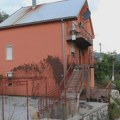 Srušena Kuća masovnog ubice na Cetinju! Zahtev predao udovac kome je Borilović usmrtio suprugu i decu