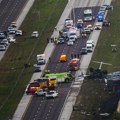 Haos na Floridi: U sudaru aviona i vozila nastradale dve osobe, motori prestali da rade pri sletanju na aerodrom